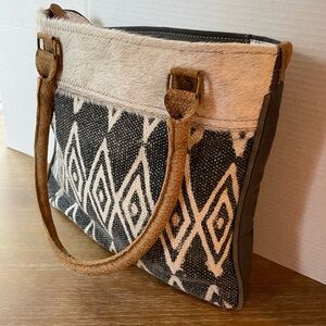 Myra Hairon Authentic Traffic Cone Handbag bag blue-grey, fur